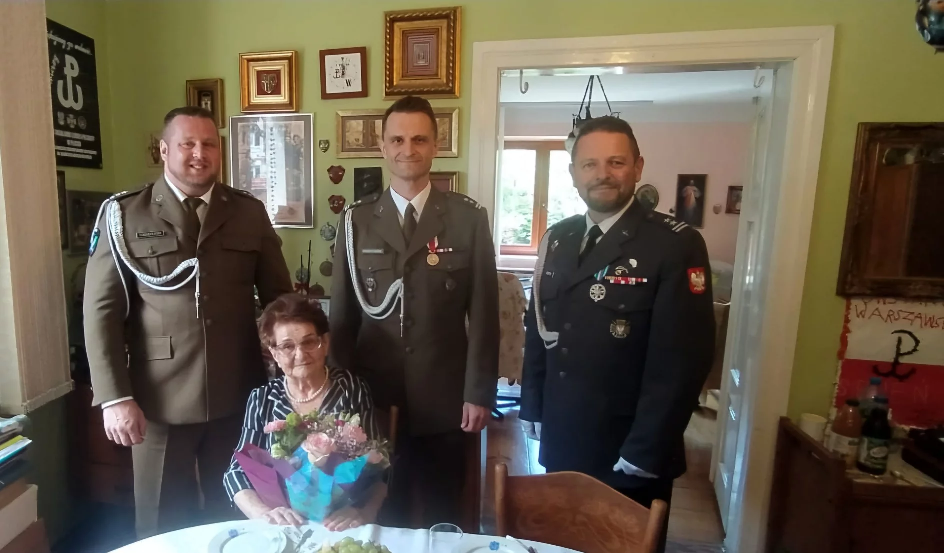 Bohaterka Powstania Warszawskiego. Ppłk Katarzyna Nowakowska ps. „Kasia” świętowała 101. urodziny