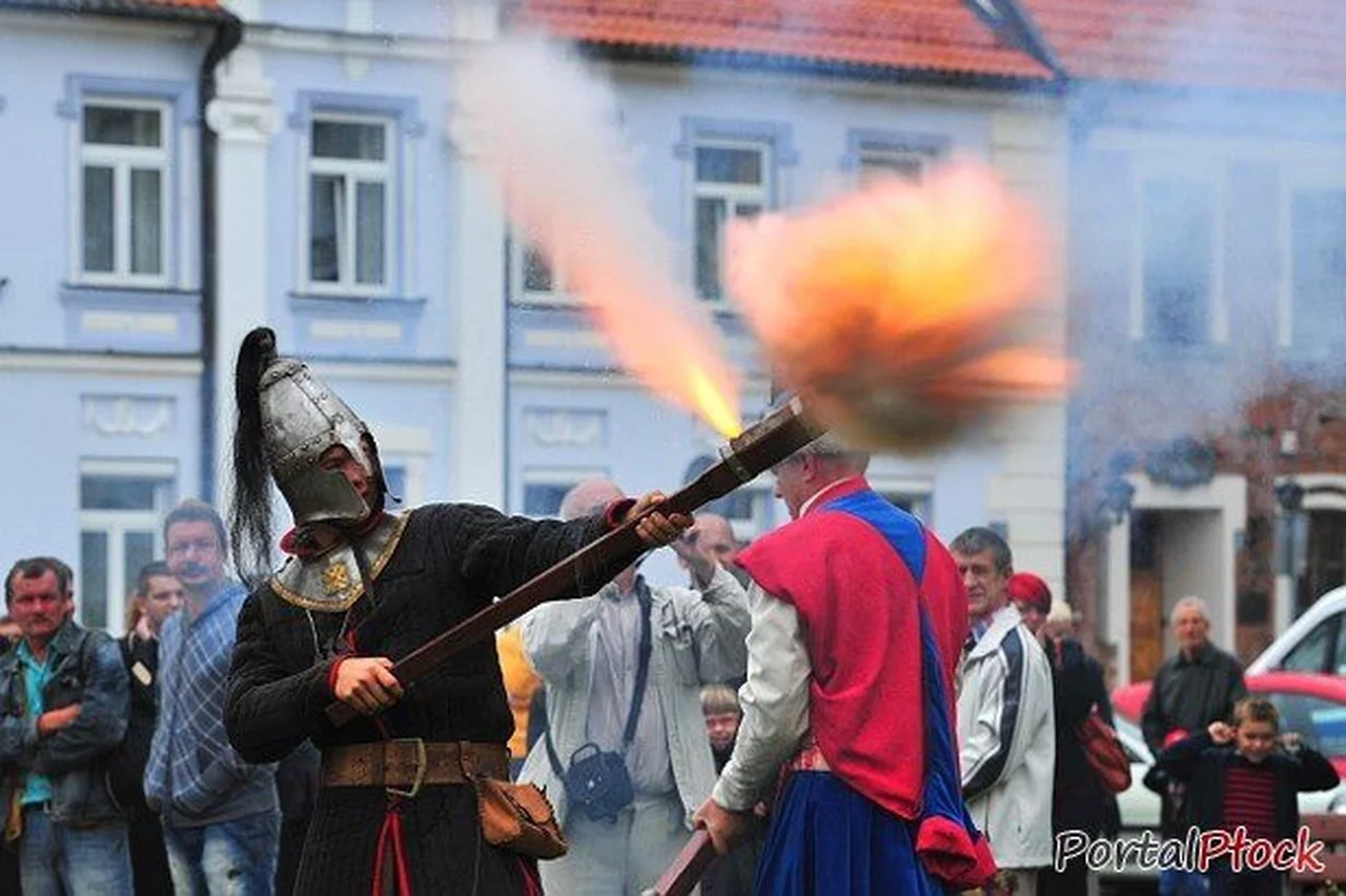 Wystrzał z piszczeli, tańce jarmarczne z DJ-em, kataryniarz i kusznicy. Jarmark Norbertański pod Płockiem
