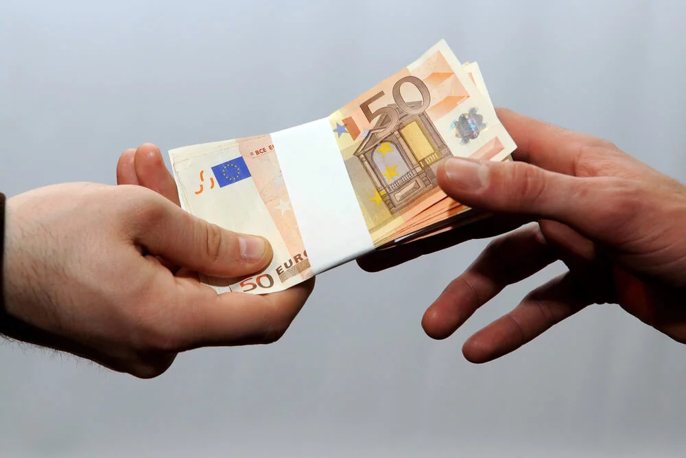 Pozew o unieważnienie kredytu w euro – jakie dokumenty przygotować?