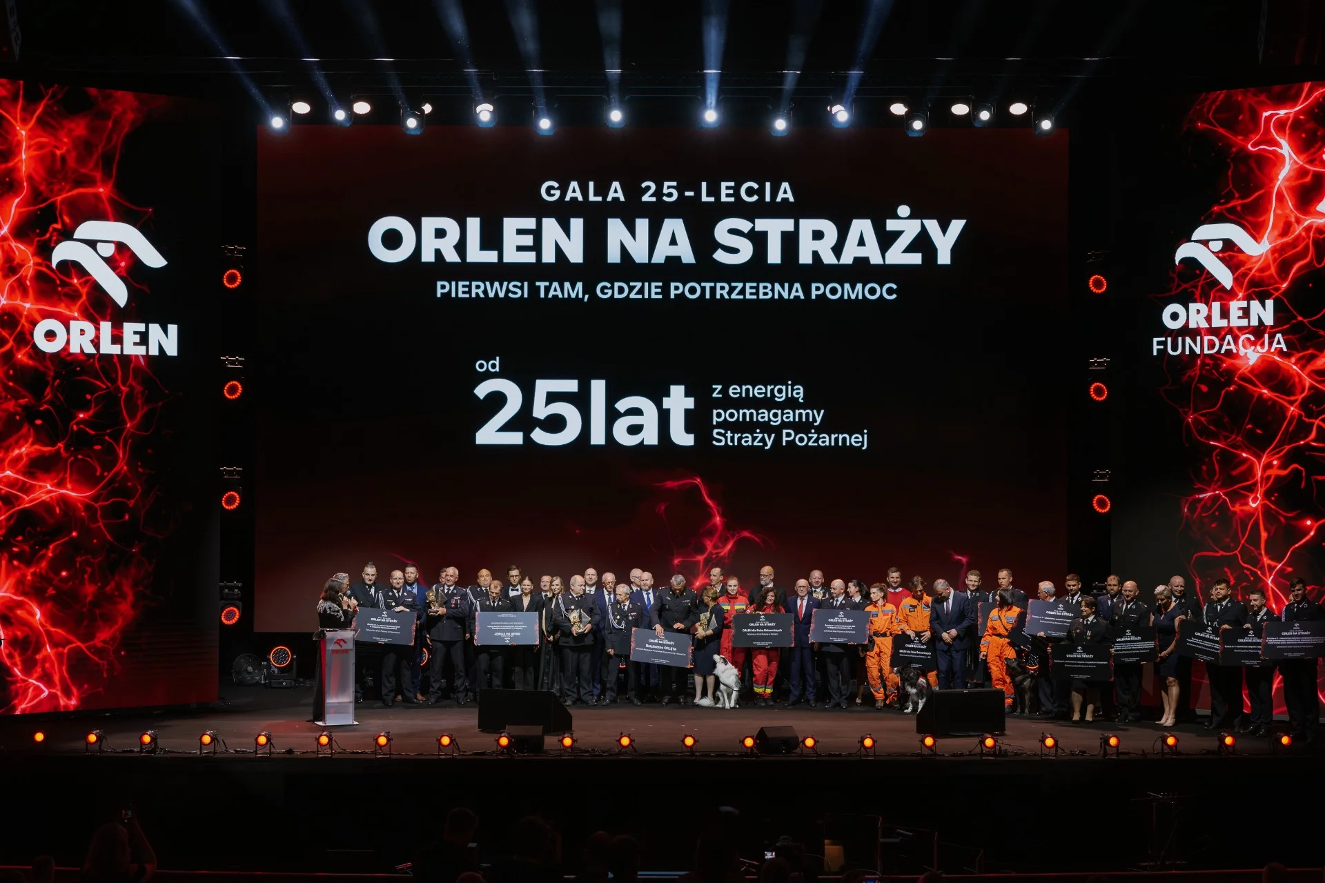 ORLEN dla druhów z powiatu płockiego. Prawie 675 tysięcy złotych na strażacki sprzęt i szkolenia