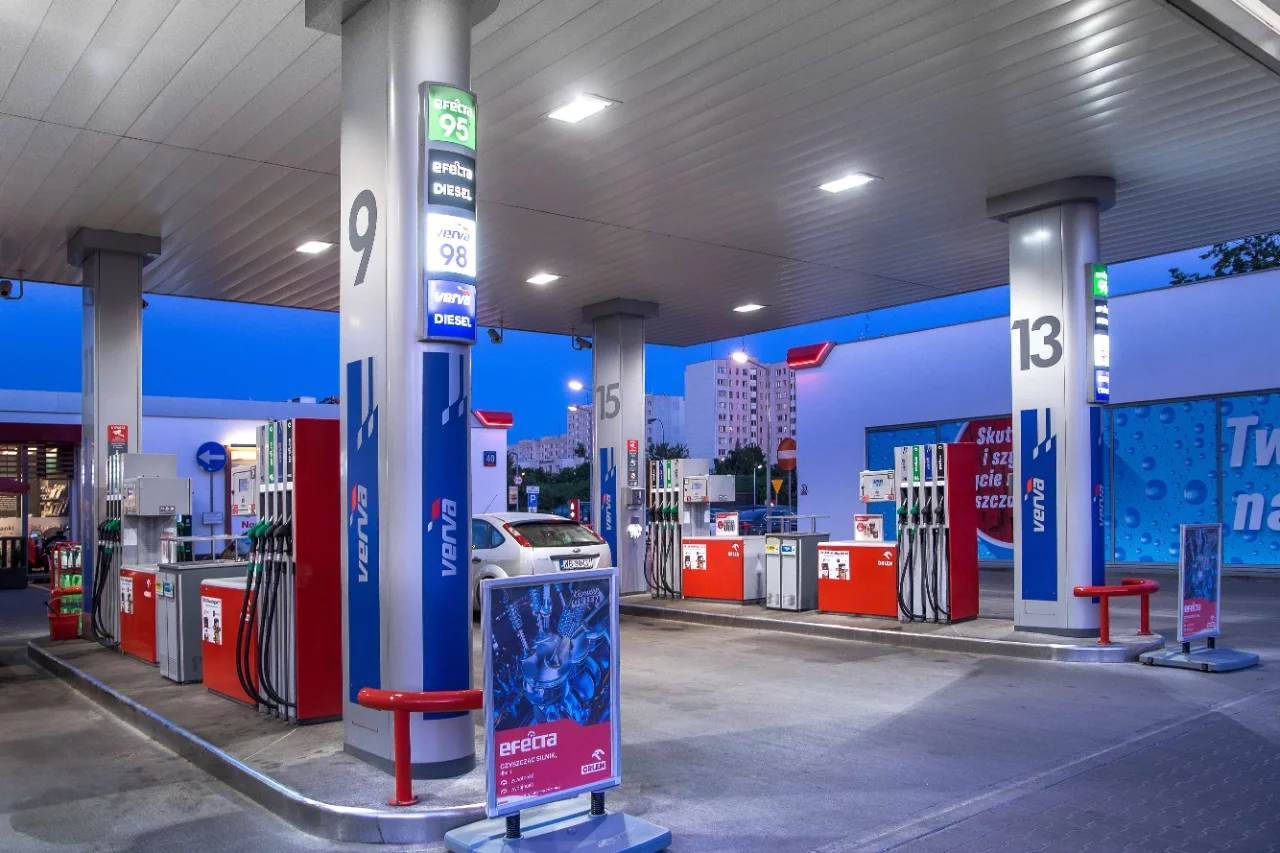 Taniej na stacjach Orlen? Jest nowa promocja, możesz zaoszczędzić!