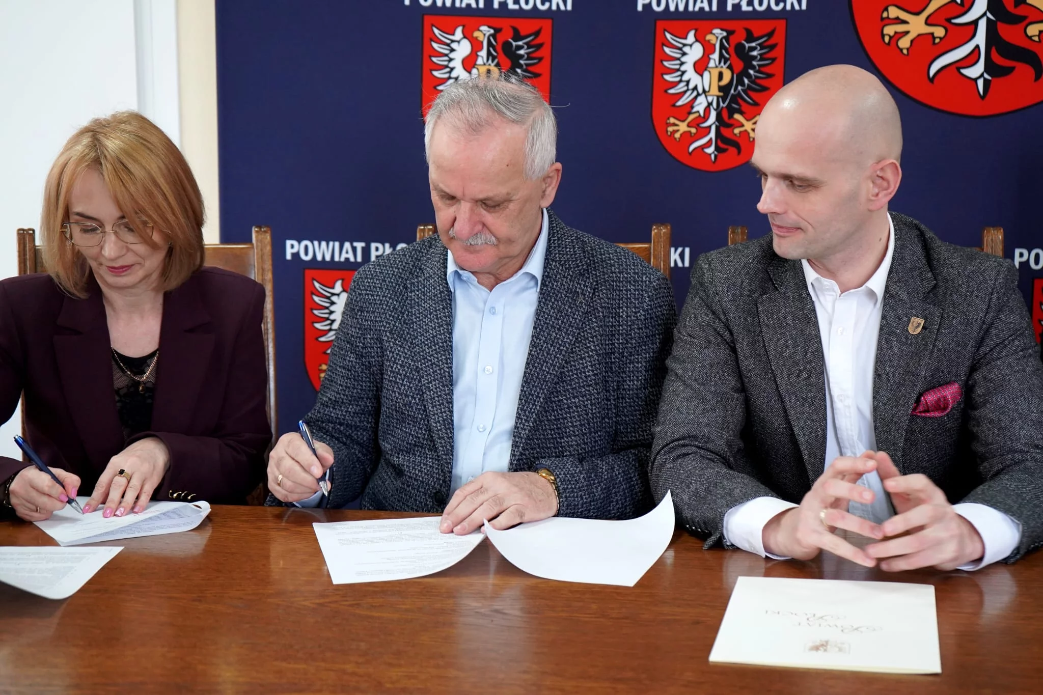 Wybudują ponad 4 kilometry ścieżki, która połączy dwie gminy. Umowa podpisana