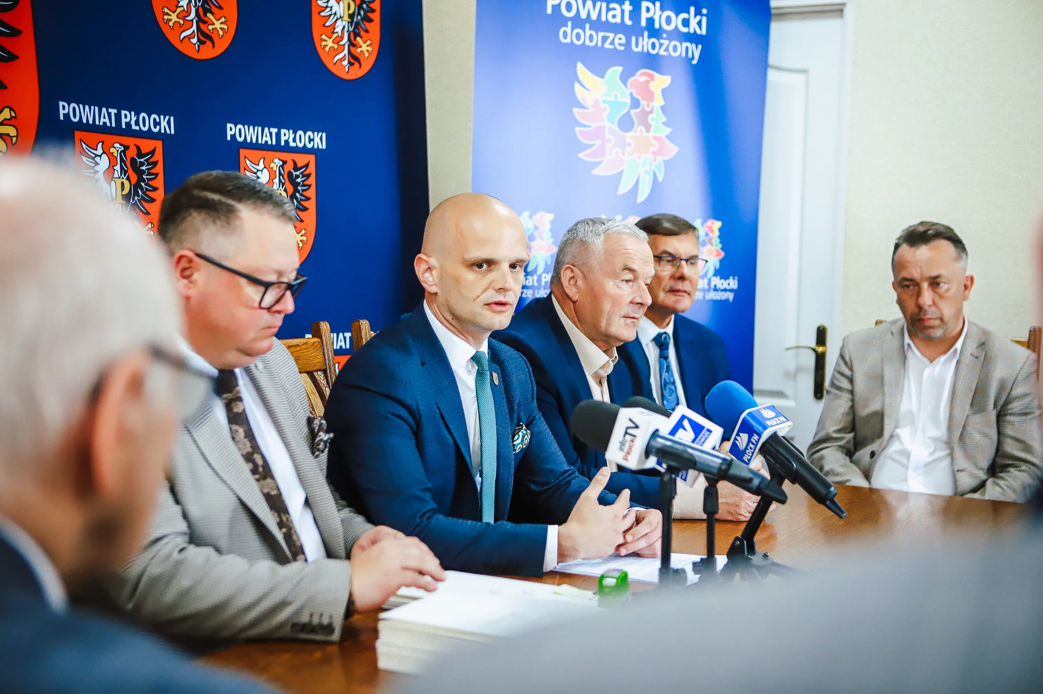 Drogi w powiecie do remontu i rozbudowy. Umowy podpisane
