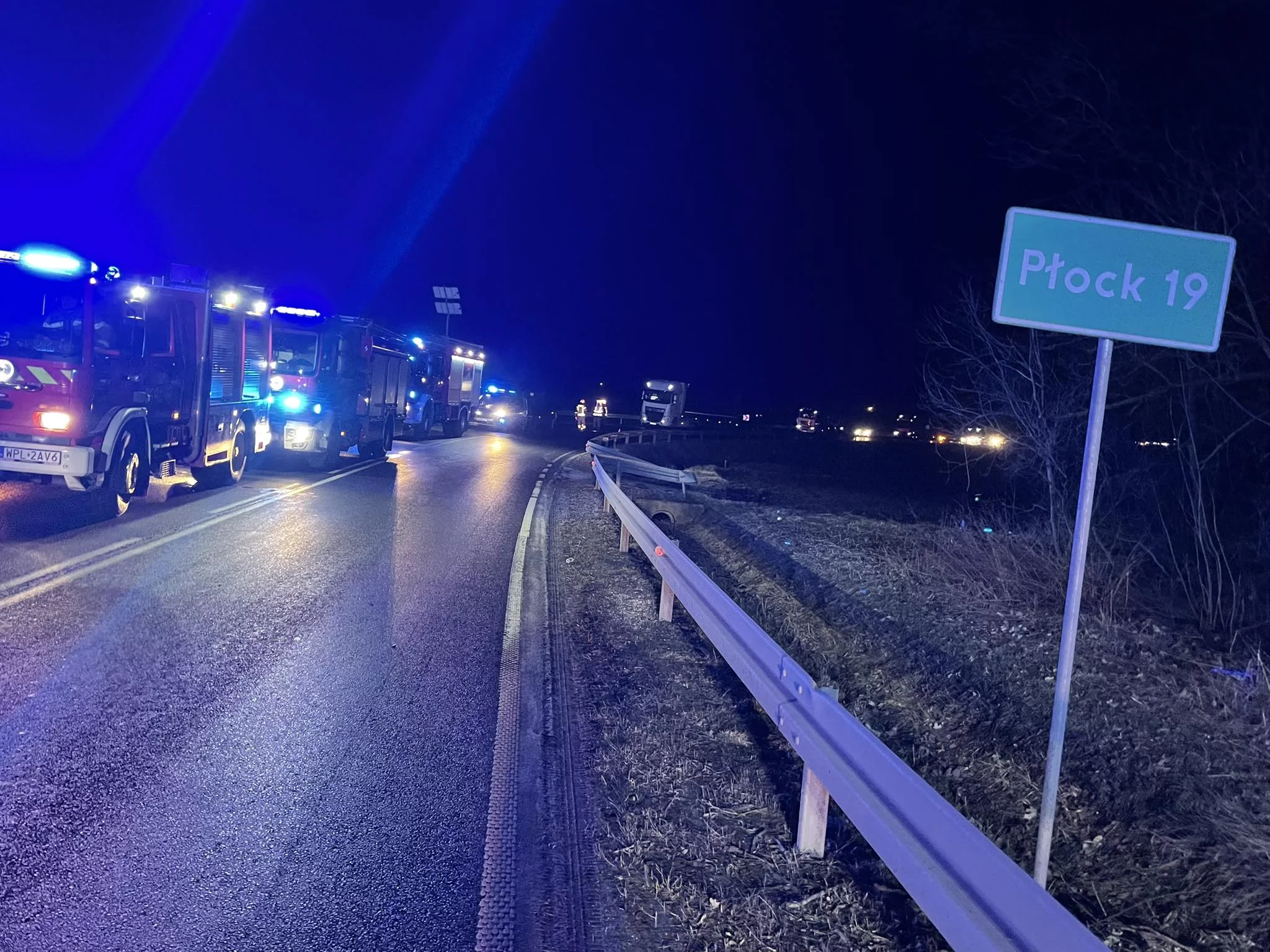 Zderzenie trzech samochodów. Droga jest zablokowana