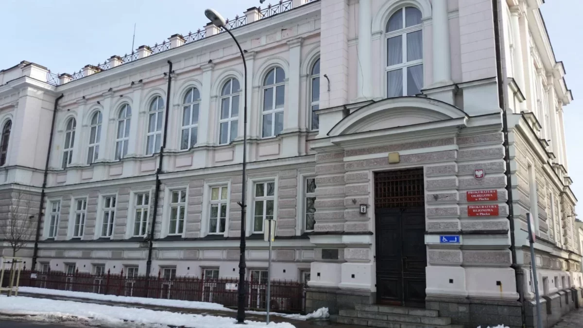 Płock. Młodemu mężczyźnie grozi 30 lat więzienia. Mógł oszukać choćby kilkadziesiąt osób