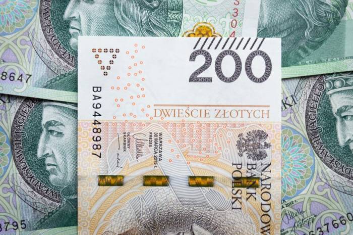 banknoty z pożyczki chwilówki