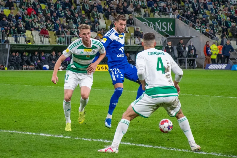 Obrazek do pytania - Gdyby Łukasz Sekulski mógł zagrać z GKS-em Katowice, który występ w barwach Wisły Płock by zaliczył?