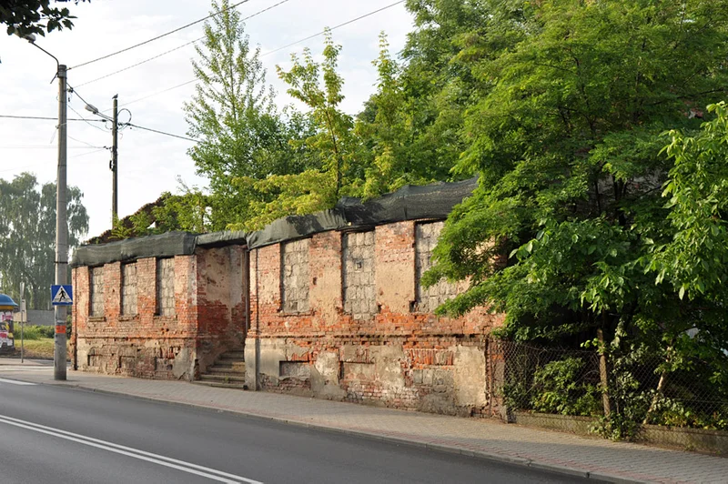 Obrazek do pytania - To dawna pastorówka. Jak mieszkańcy Zgierza nazywają to miejsce?