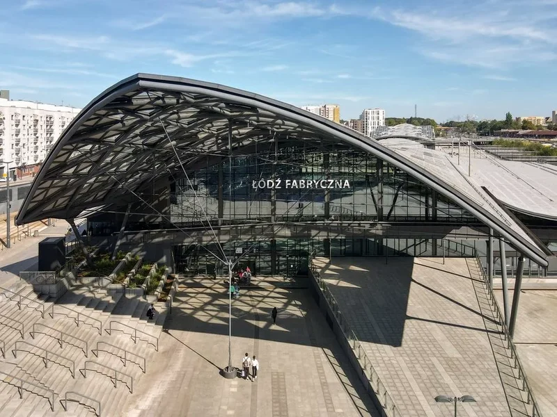 Obrazek do pytania - Jak nazywa się najnowocześniejszy dworzec w Łodzi?