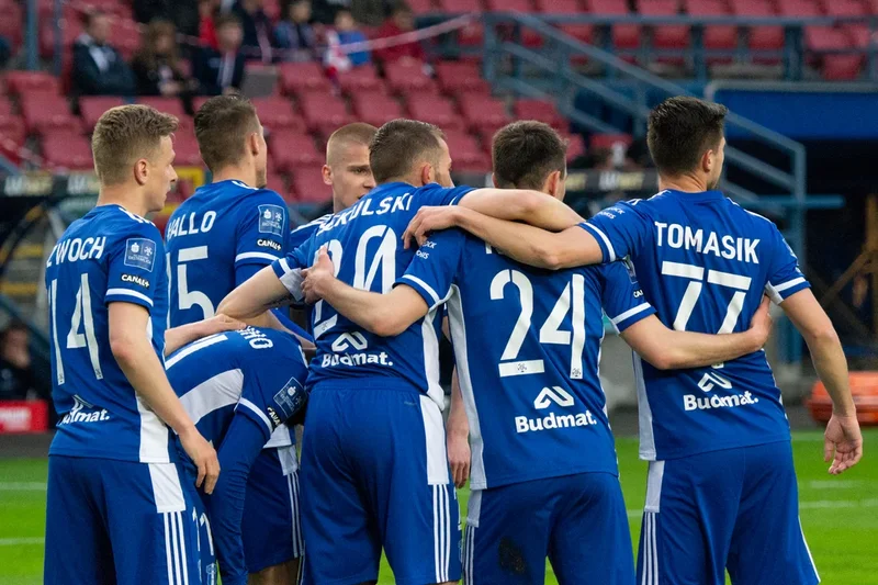 Obrazek do pytania - Kto strzelił zwycięską bramkę?