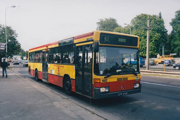 Obrazek do pytania - W którym roku pojawił się w Łodzi pierwszy autobus niskopodłogowy?