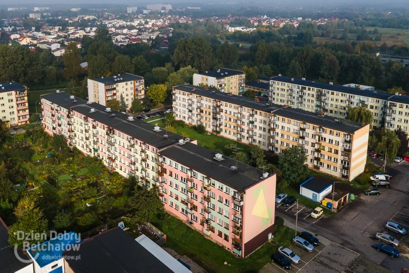 Obrazek do pytania - To teraz coś trudniejszego. Jakie osiedle widać na zdjęciu?