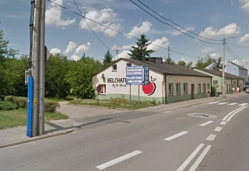 Obrazek do pytania - Ten budynek już nie istnieje, a tuż obok trwa budowa. Co tam powstaje?