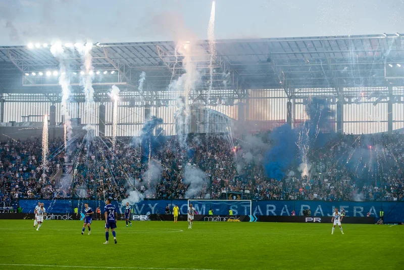 Obrazek do pytania - Meczem z Polonią Warszawa Wisła Płock oficjalnie otworzyła nowy stadion im. Kazimierza Górskiego. Ile osób oglądało to spotkanie?