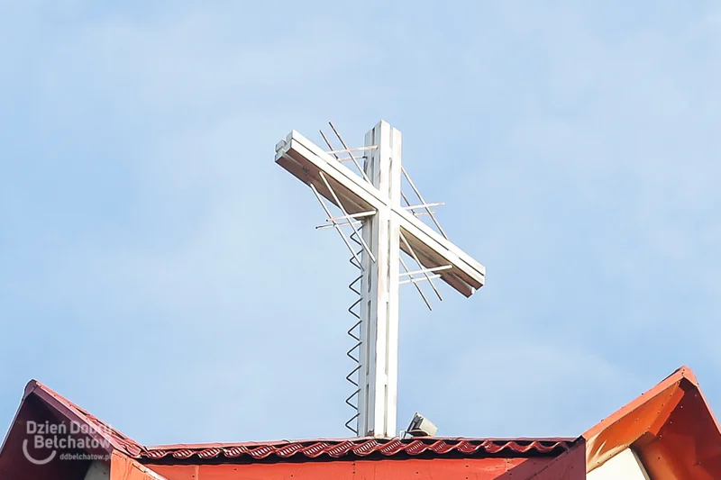 Obrazek do pytania - Na pewno kojarzycie przynajmniej jeden kościół w Bełchatowie, a czy wiecie, który ma taką wieżę?
