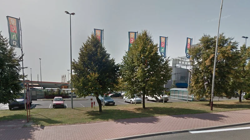 Obrazek do pytania - Jaką nazwę nosi to centrum handlowe teraz?