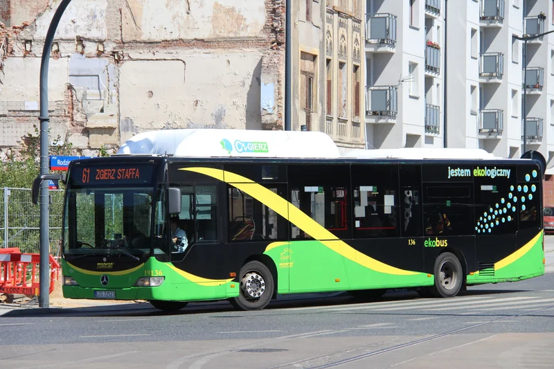 Obrazek do pytania - Jaki autobus wybrać, by dojechać z ronda Solidarności w Łodzi do szpitala wojewódzkiego w Zgierzu?