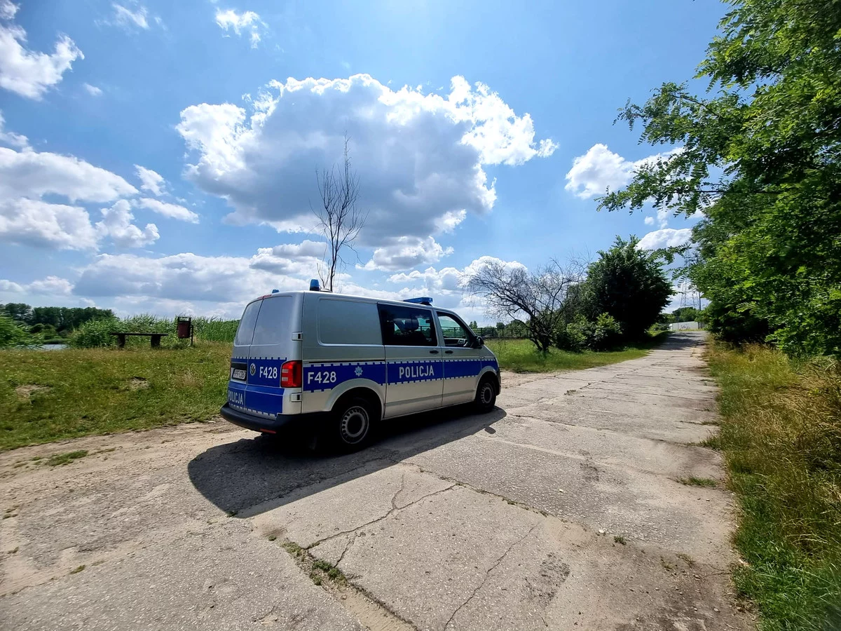 Kolejna tragedia w Piotrkowie. Z jeziora wyłowiono ciało mężczyzny