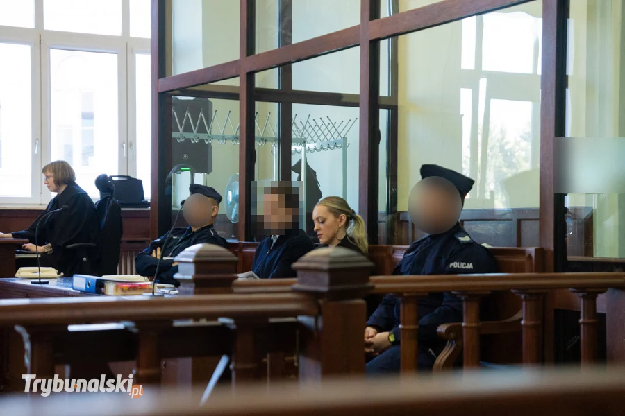 Sebastian M. przed piotrkowskim sądem. Wśród świadków pasażerowie BMW