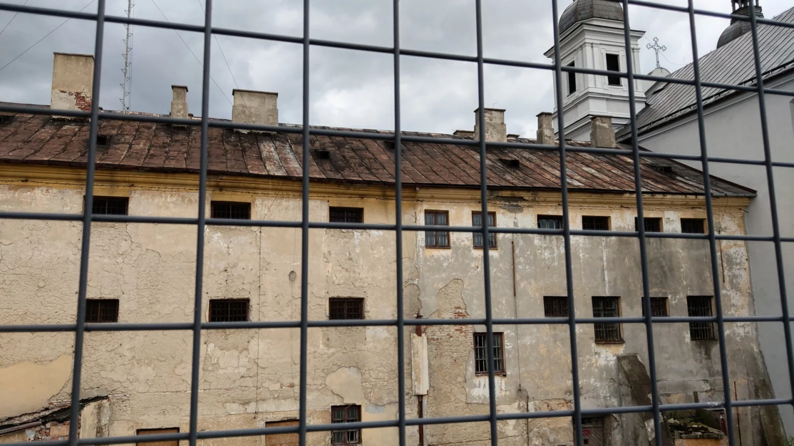 Zaczęło się od 30 więźniów i 2 strażników. Dawny areszt w Piotrkowie [ZDJĘCIA]