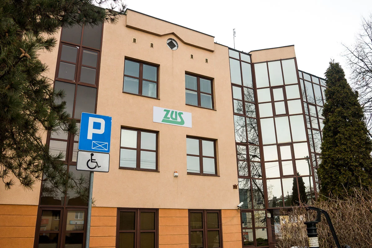 Kiedy wypłaty do ręki? ZUS przyspiesza zmiany