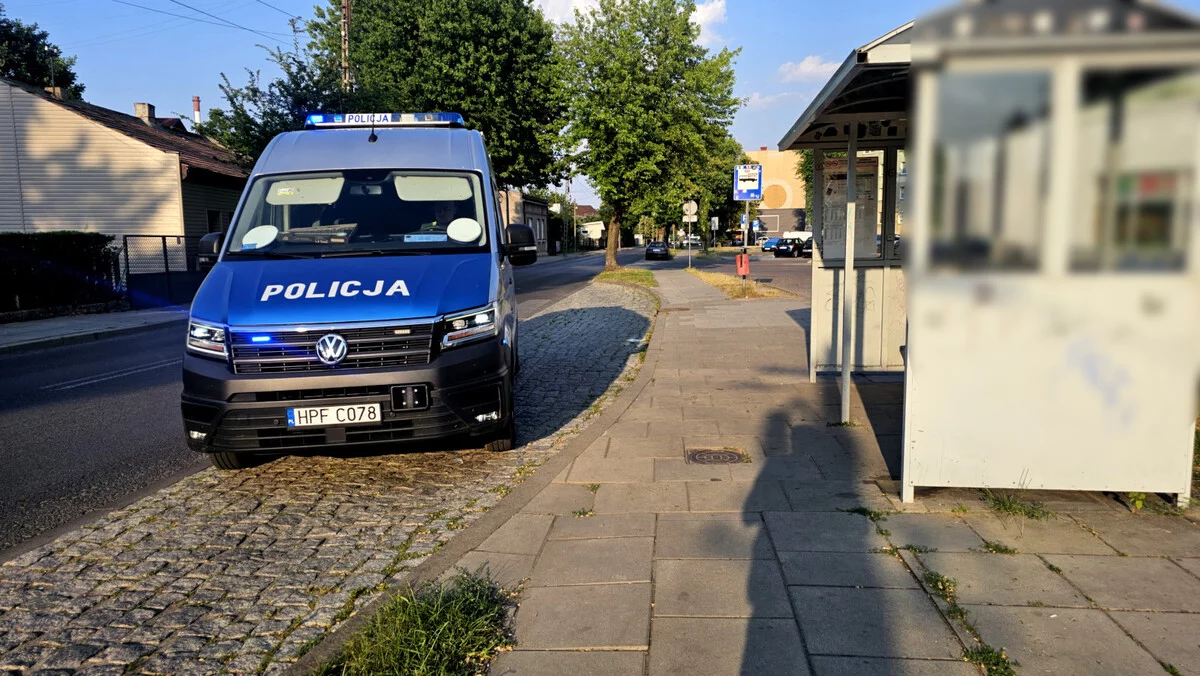 Policjanci z Piotrkowa uratowali życie 3-latkowi. Mogło skończyć się tragicznie