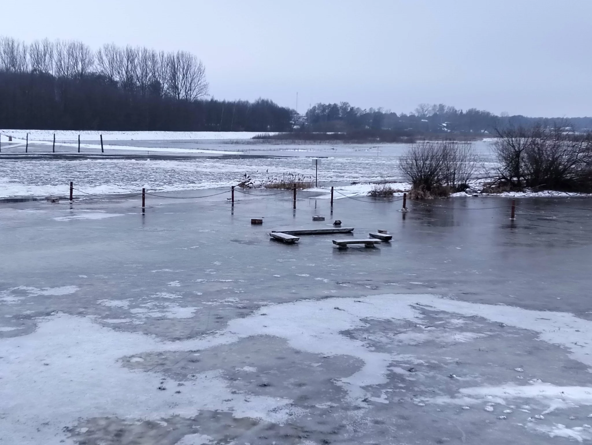 Alert II stopnia w powiecie piotrkowskim. Stan rzeki niebezpiecznie się podnosi