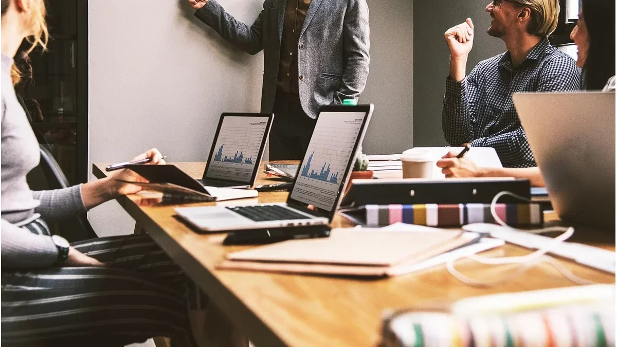 Nowe oferty pracy w Piotrkowie Trybunalskim. Zobacz, ile można zarobić