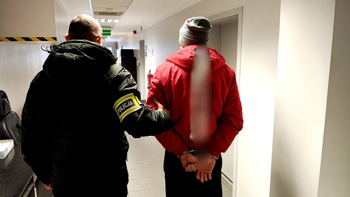 Pijana podróż zakończona w rowie i nie tylko... Policja zatrzymała dwie osoby