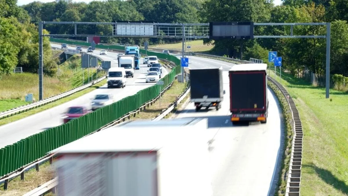 Najdłuższy odcinkowy pomiar prędkości w Polsce już działa na A1 tuż obok naszego miasta. Gdzie kierowcy muszą uważać?