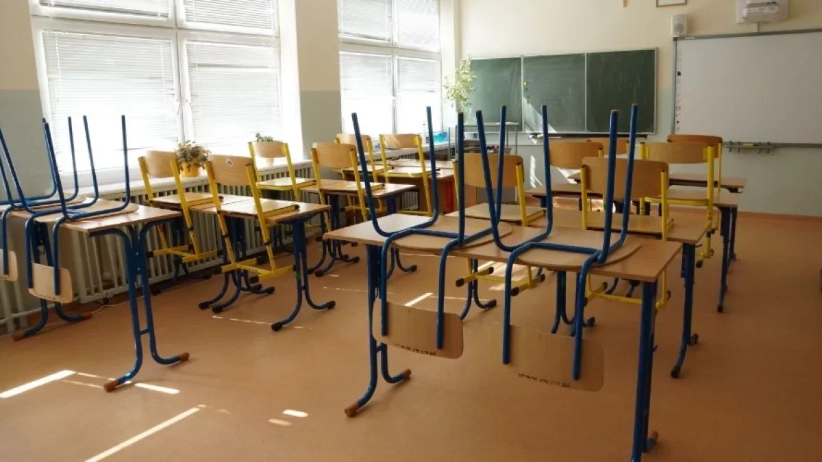 Do tej szkoły w powiecie uczniowie wrócą w październiku