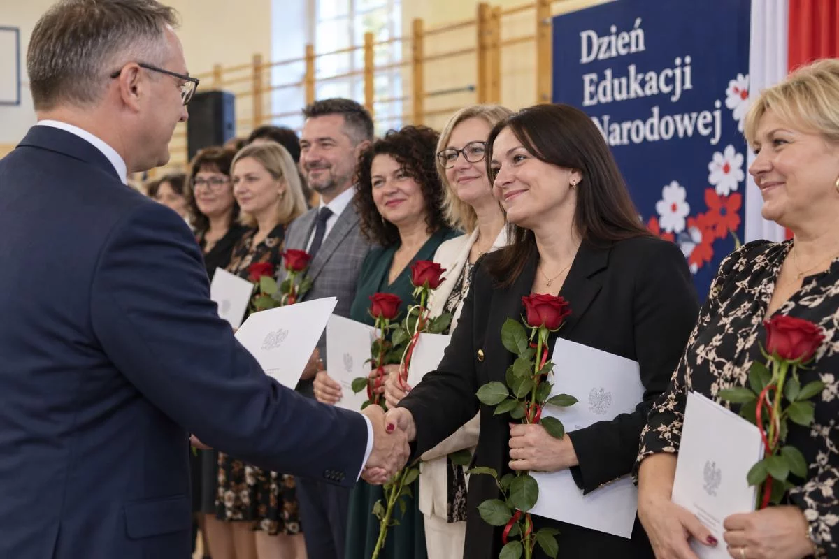 Czy dzień nauczyciela jest wszędzie wolny od szkoły? Tak to będzie wyglądać w 2026 roku