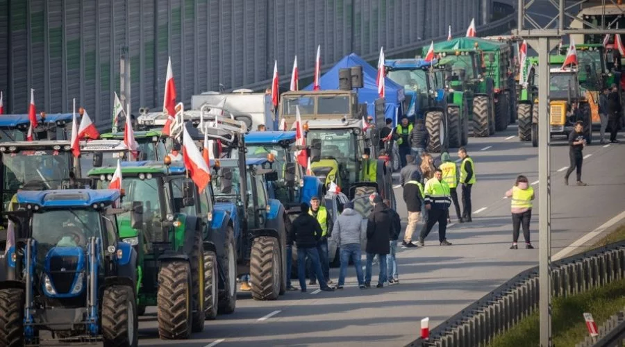 Szturm rolników na Warszawę zatrzymany? Pokazali nagrania