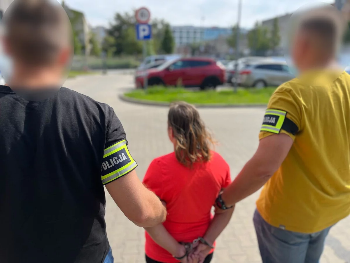 Horror w łódzkim mieszkaniu. Niemowlę miało złamane rączki i nóżkę. Zatrzymano 31-letnią matkę