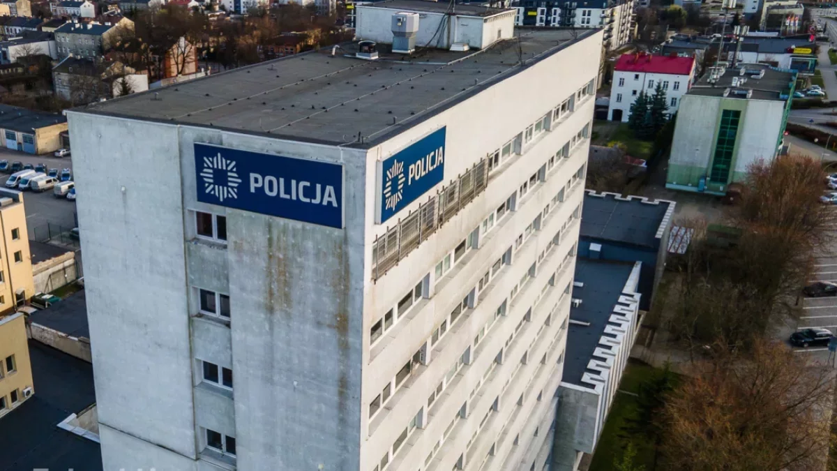 Piotrkowska policja szuka pracownika. Wyższe wykształcenie nie jest konieczne, jakie są zarobki?