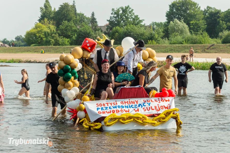 3. Strażacki Spływ na Byle Czym. Poniosła ich wyobraźnia! Zobacz, na czym pływali uczestnicy spływu [ZDJĘCIA]