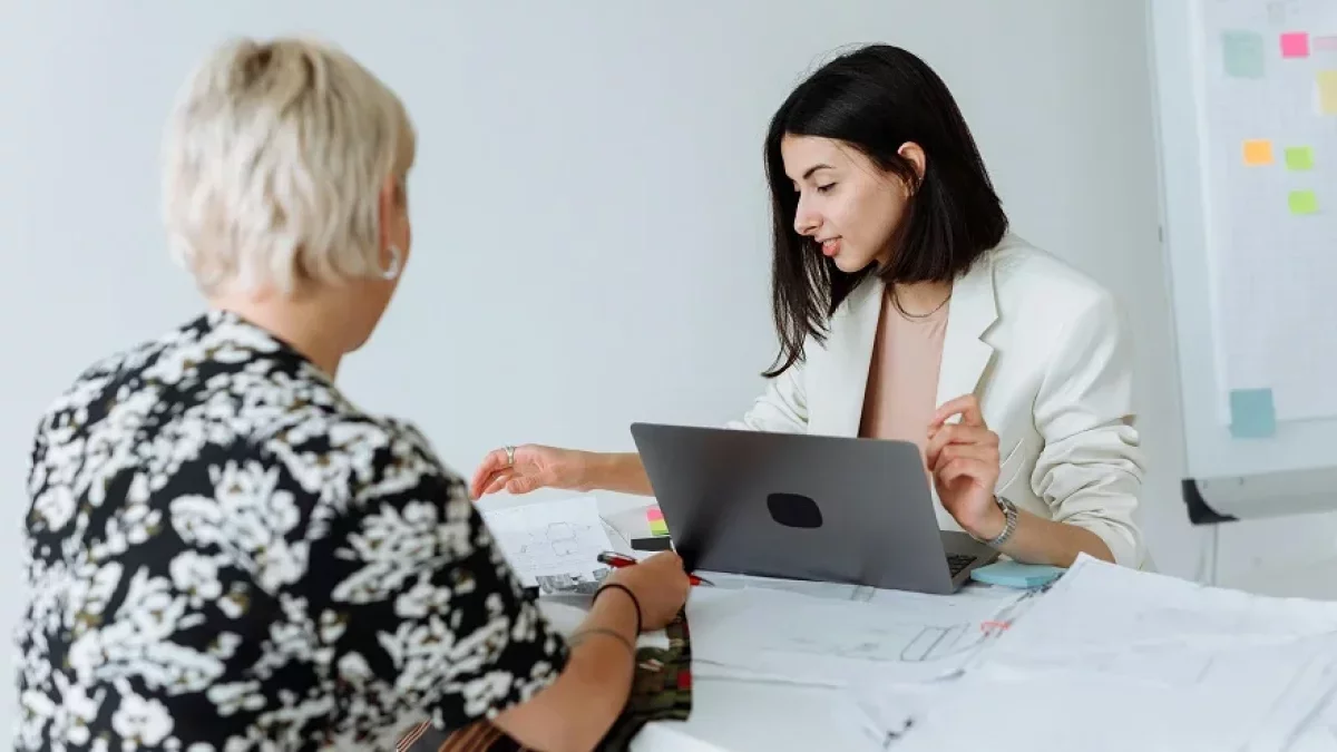 Najnowsze oferty pracy w Piotrkowie Trybunalskim. Na tych stanowiskach zarobisz choćby 7,5 tysiąca