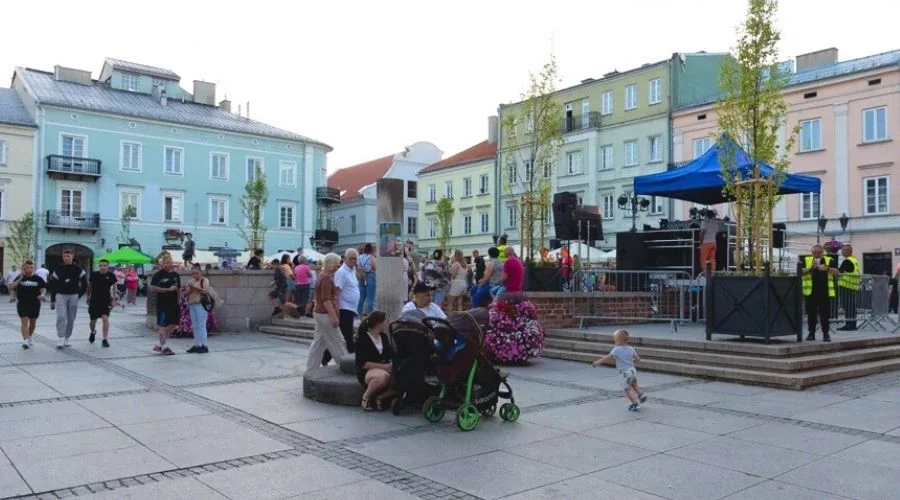 Zamiast betonu będą drzewa? Plany na zielony Piotrków