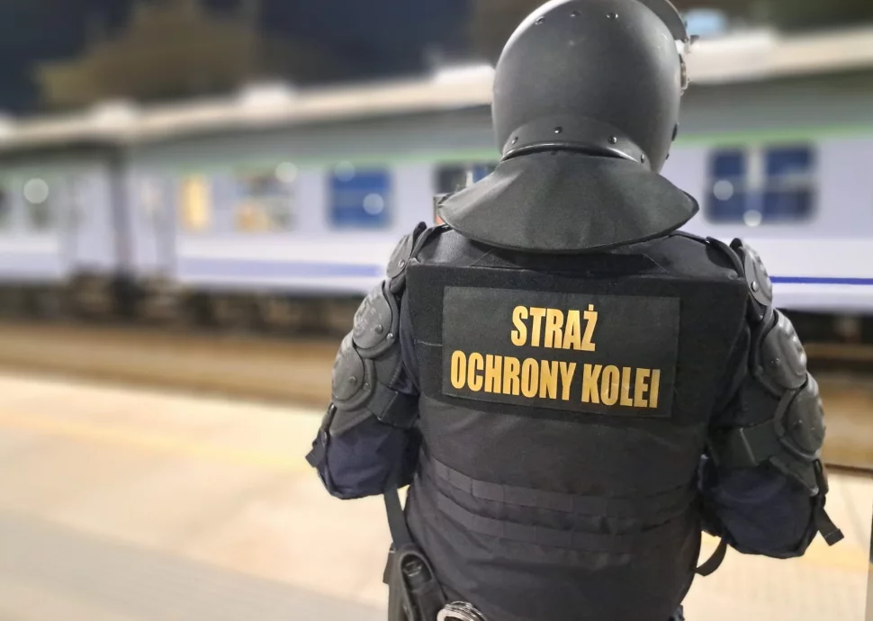 Jest praca w Straży Ochrony Kolei. Ile można zarobić? Znamy kwoty, dodatki i wymagania