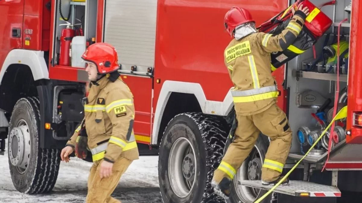 Pożar budynku w Piotrowie. W środku jedna osoba