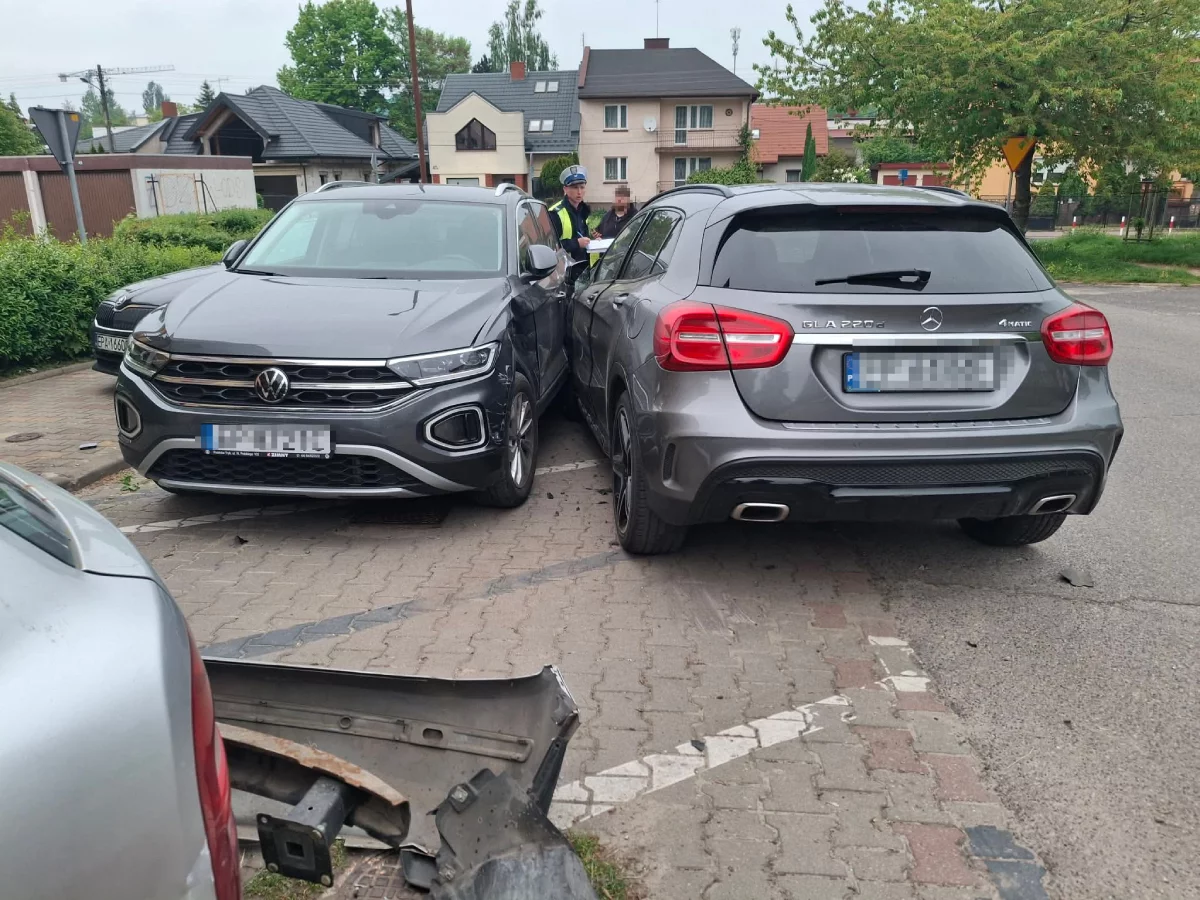 Piotrkowianin skasował cztery pojazdy. Był kompletnie pijany