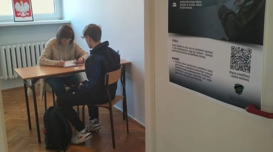 Piotrkowianie i mieszkańcy powiatu otrzymają wezwania. Kto musi się stawić?