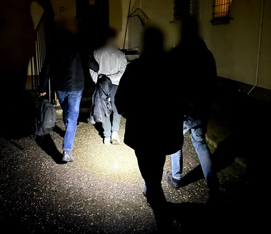 Napad na dworcu PKP w Piotrkowie. Trzy osoby zatrzymane