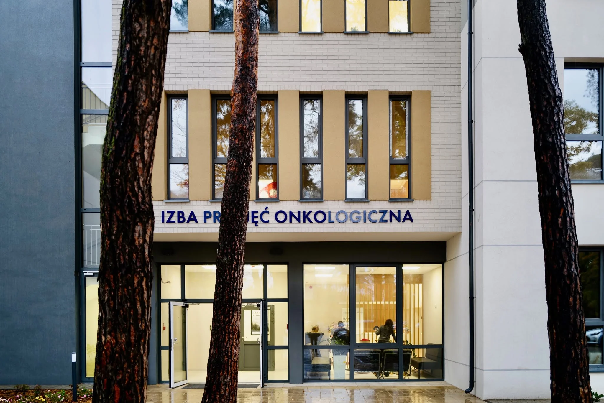 Ponad 48 mln zł na rozwój szpitala w Głownie. Chemioterapia dla większej liczby pacjentów