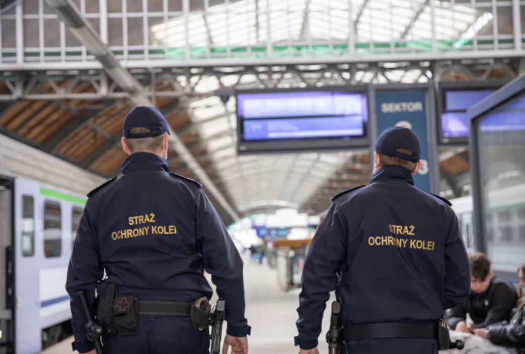 Nawet 20 tys. zł brutto. Straż Ochrony Kolei rusza z masową rekrutacją