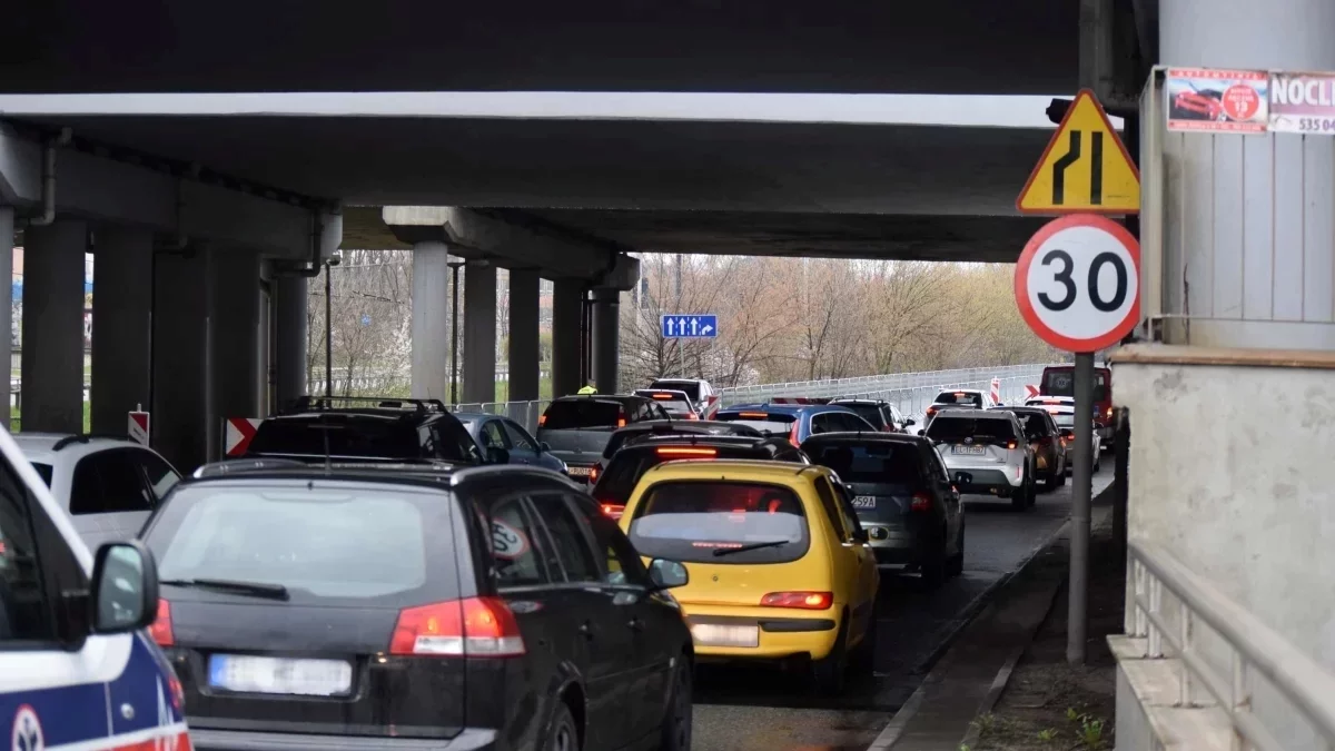 Utrudnienia na kluczowych drogach w Łódzkiem. Ruch wahadłowy od 3 sierpnia