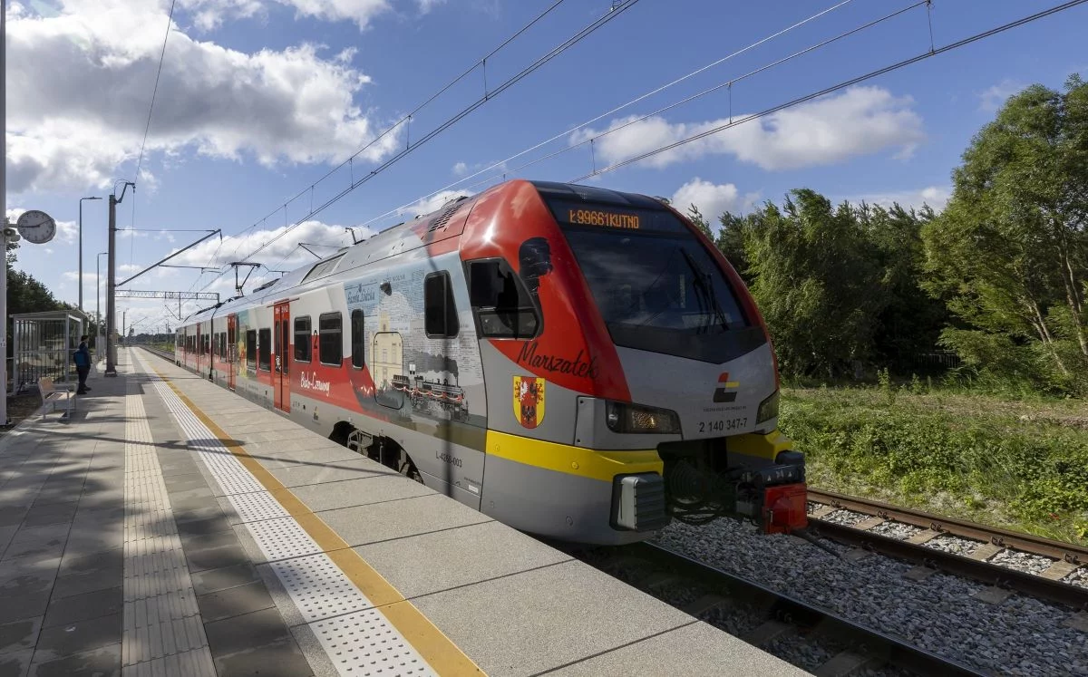 Koniec wielkiej modernizacji w woj. łódzkim. Pociągi już jeżdżą szybciej