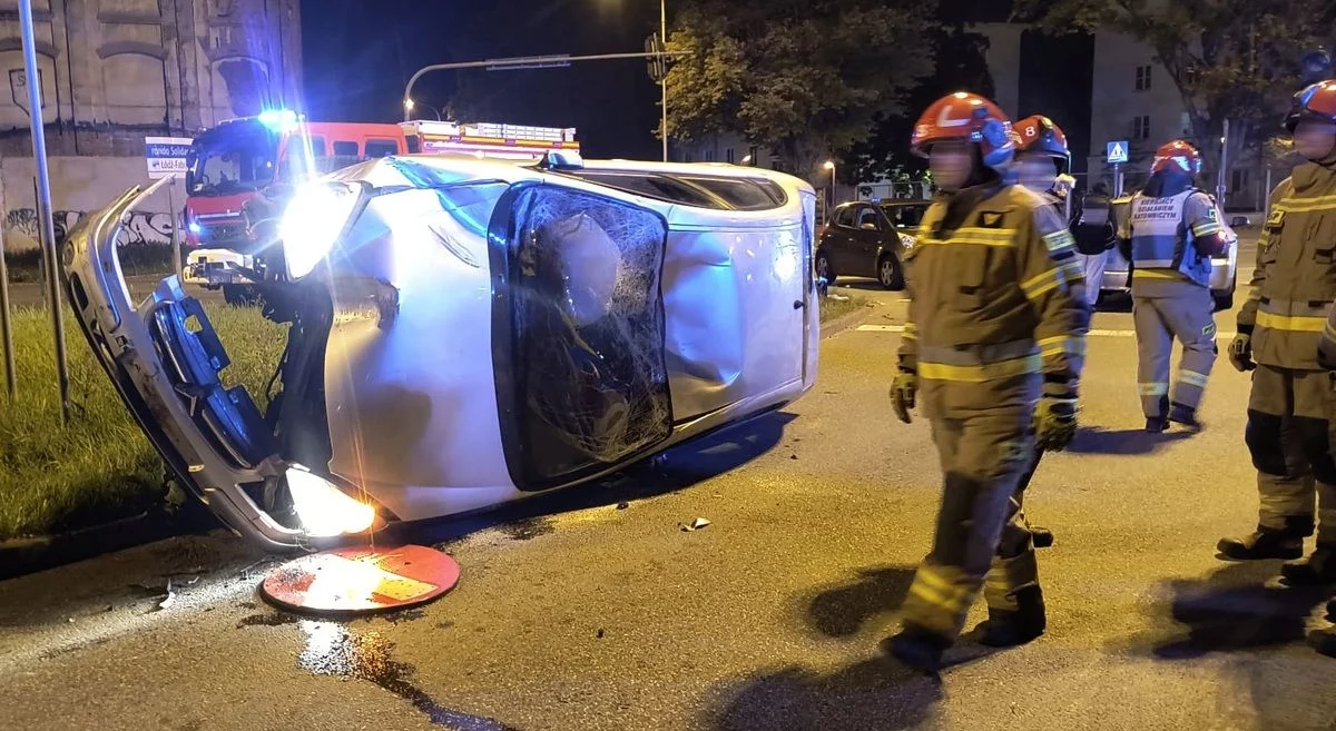 61-latek z Łodzi znów jechał po alkoholu. Uciekał przed policją i rozbił dwa auta. Prokurator chce aresztu