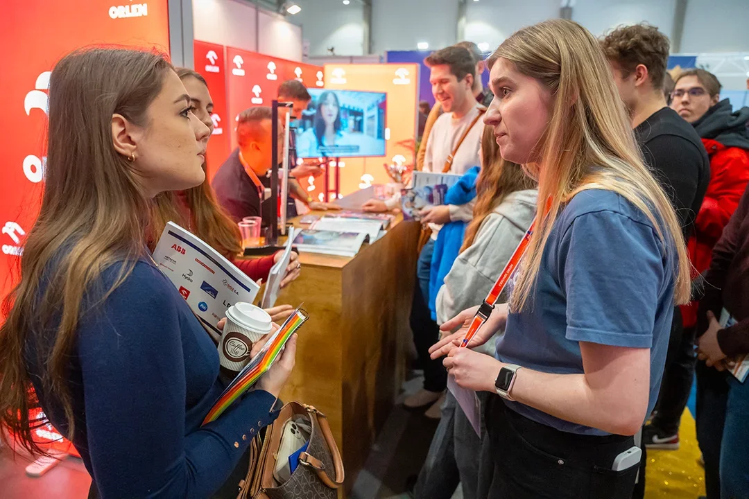 Praca, staże i praktyki w jednym miejscu. Akademickie Targi Pracy wracają do Łodzi