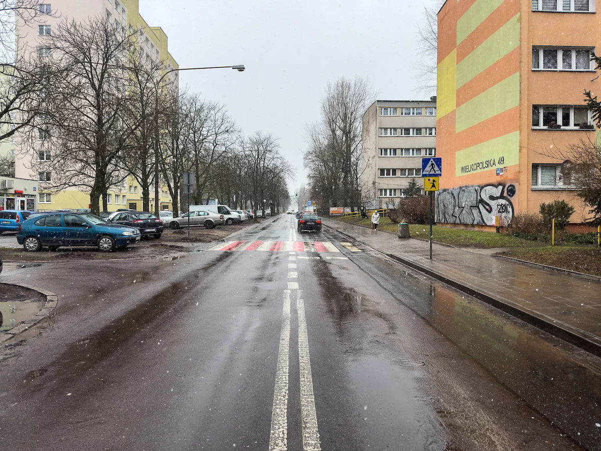 Droga rowerowa kontra parking na Bałutach? Pogłoski wstrząsnęły mieszkańcami osiedla